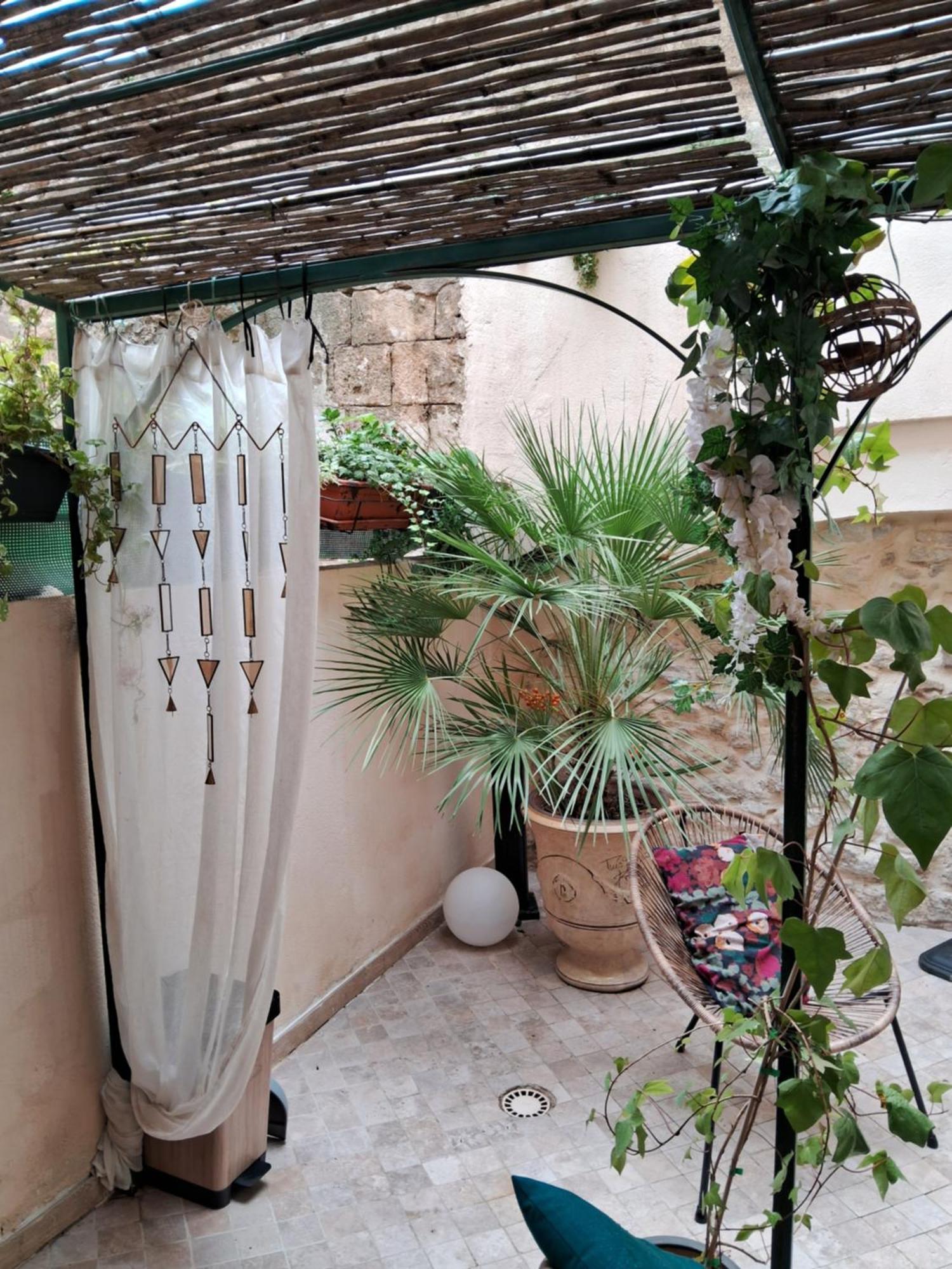 Le Clos Du Rouet Tarascon Dış mekan fotoğraf